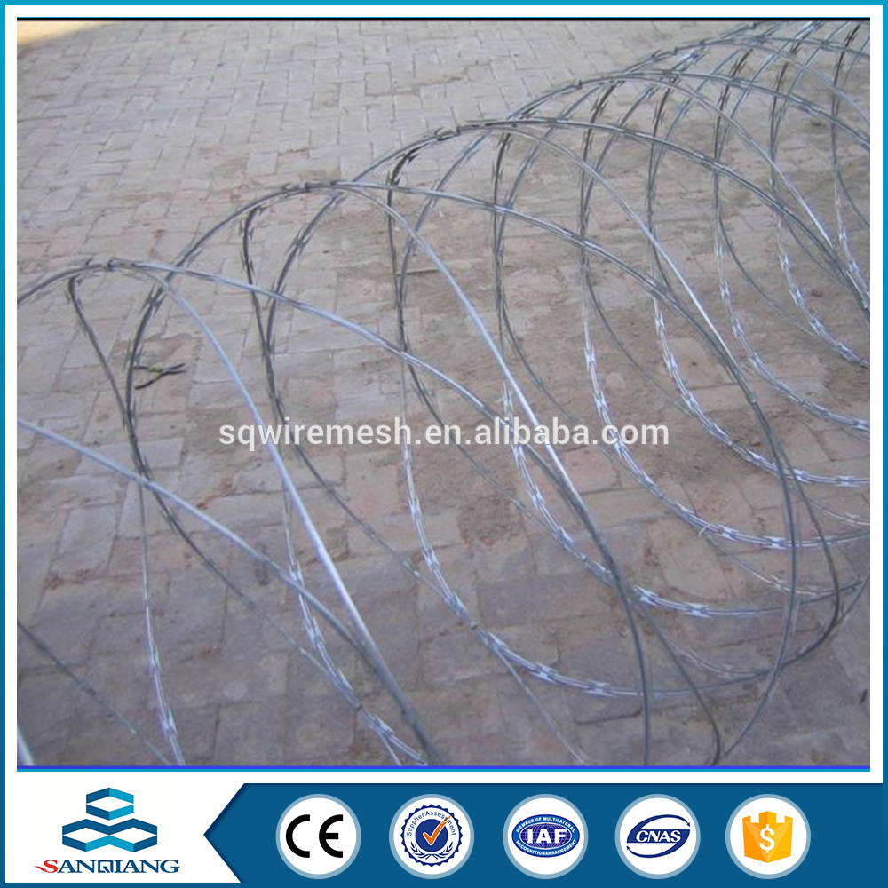BWG10-BWG27 low price concertina galvanized razor barbed wire for sale