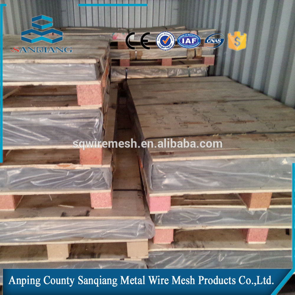 Anping manufacture perforated wire mesh-SQ